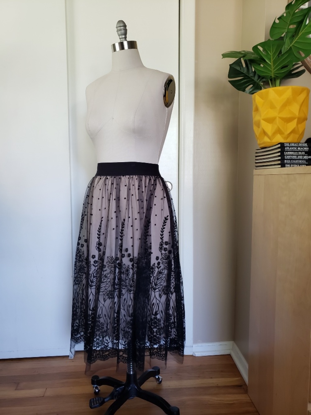 Secret Garden Tulle Skirt Size XL